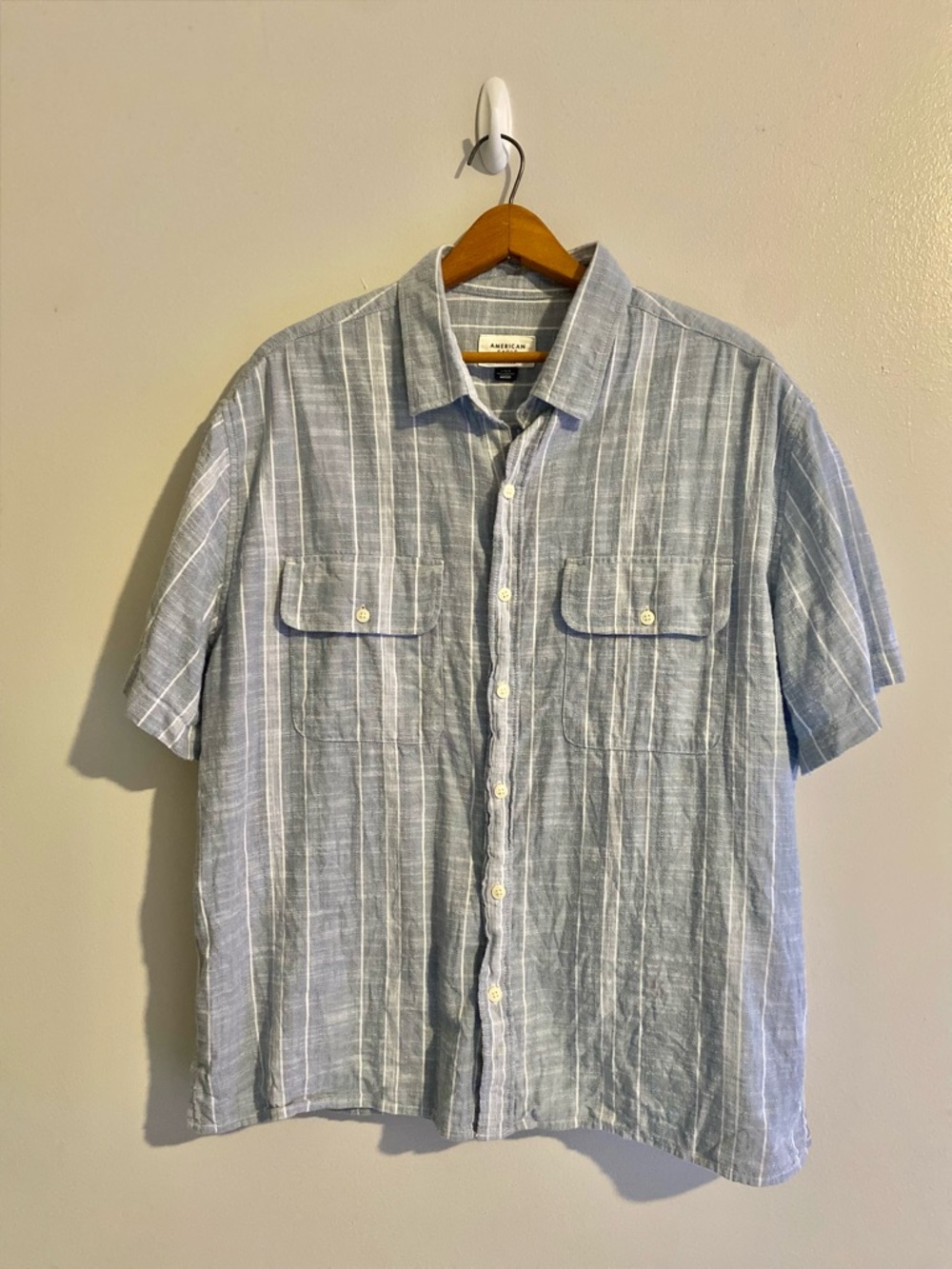 American Eagle Light Blue & White Short-Sleeve Button-Up Shirt